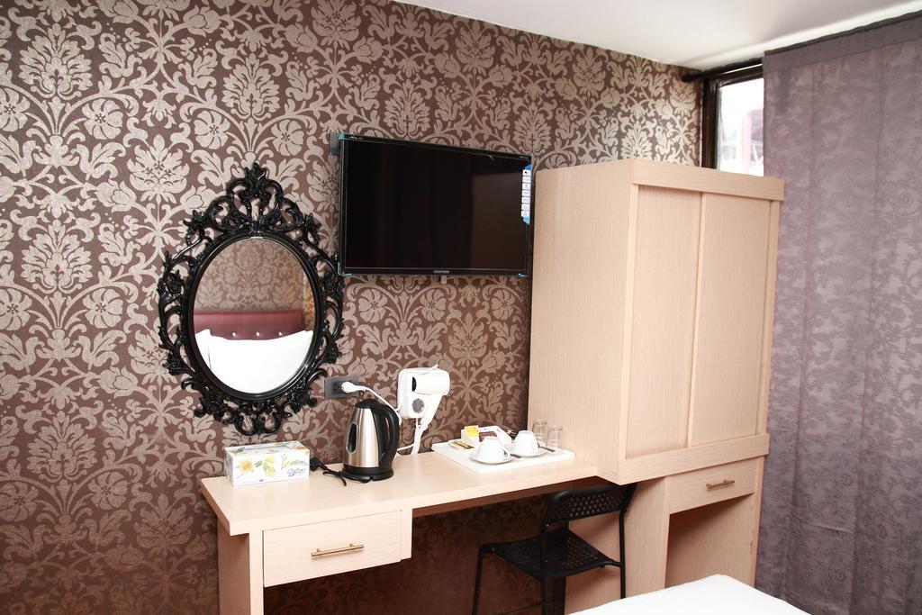 Harrys Suite Hotel 방콕 외부 사진