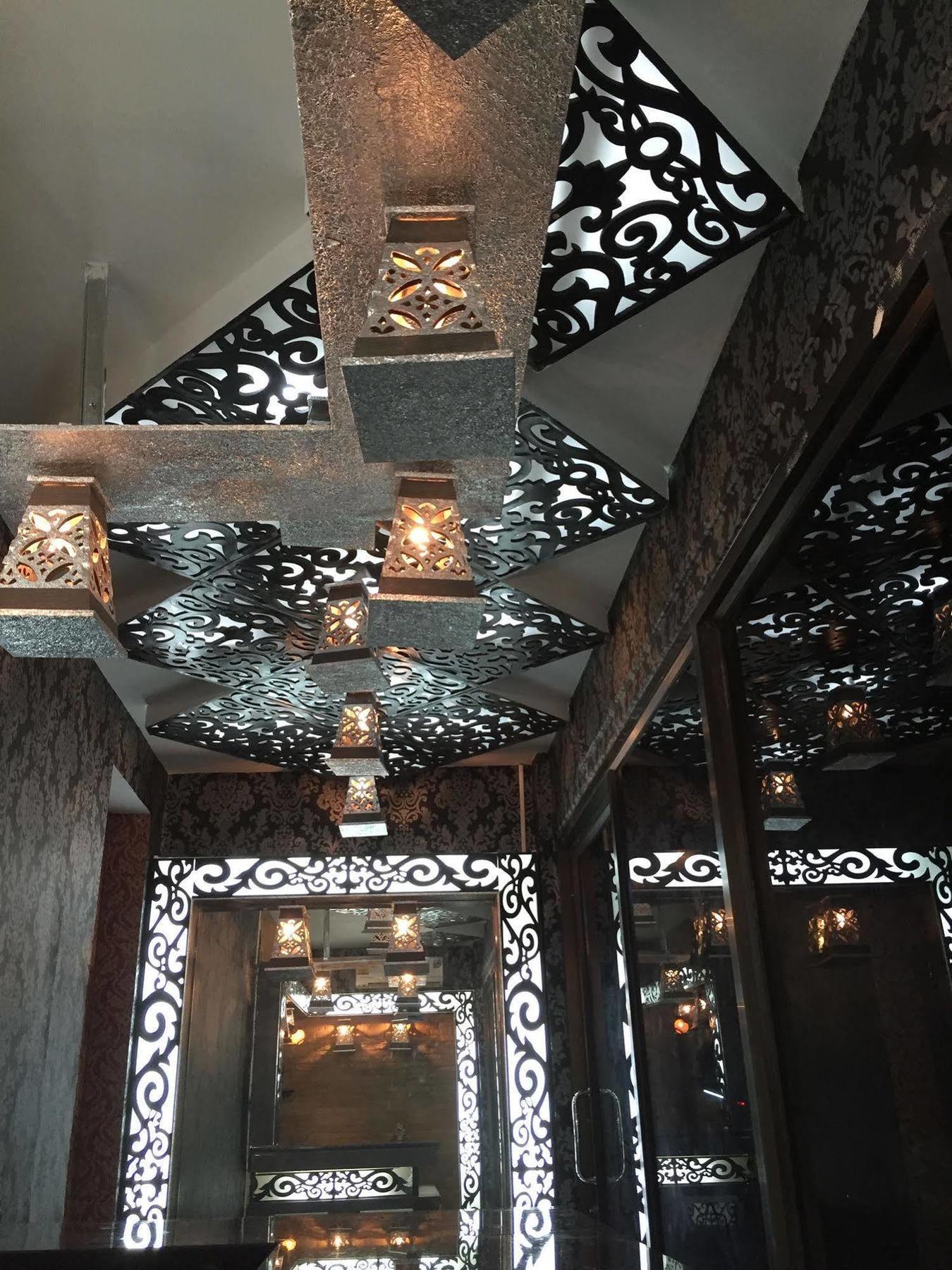 Harrys Suite Hotel 방콕 외부 사진