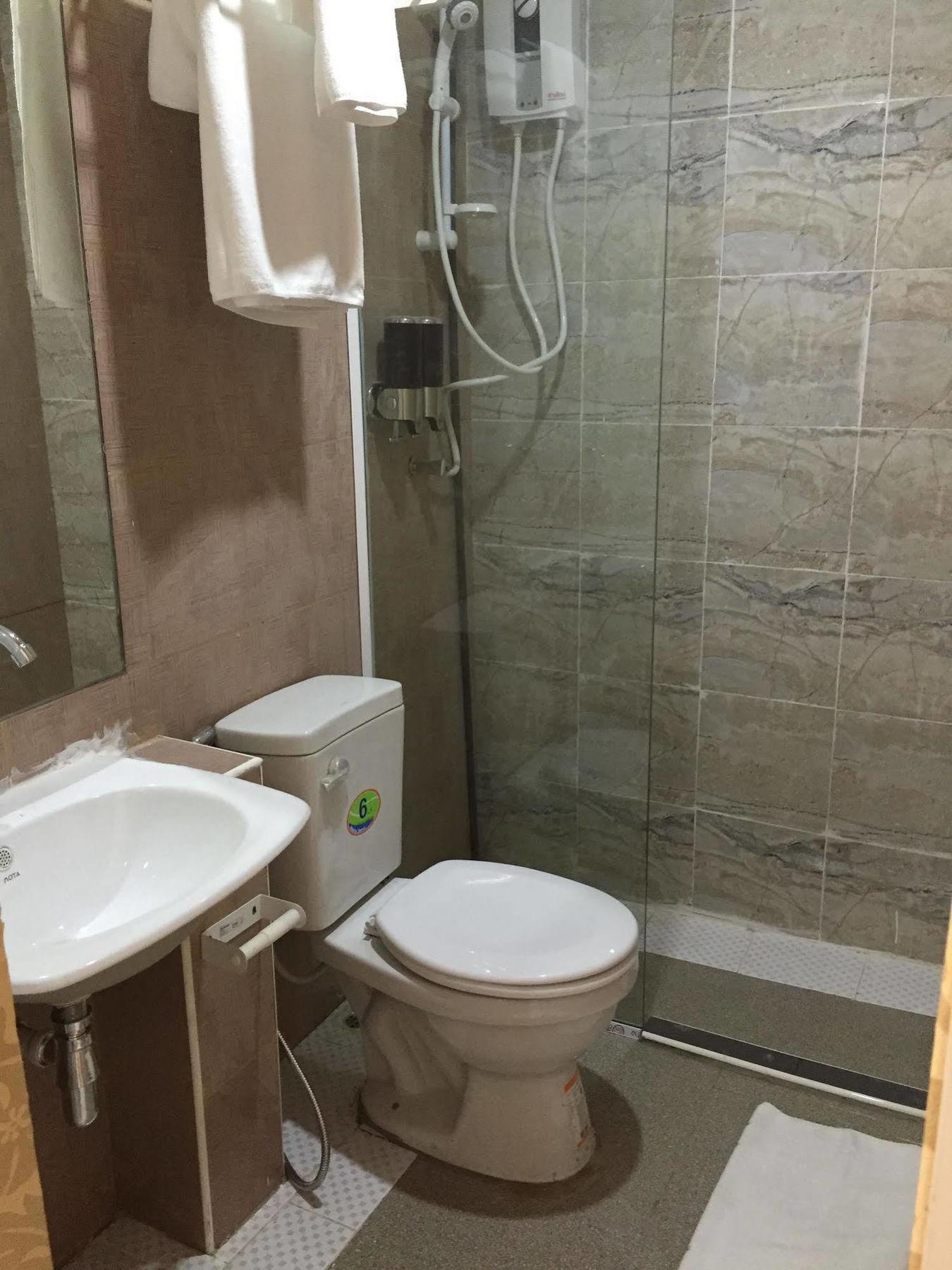 Harrys Suite Hotel 방콕 외부 사진