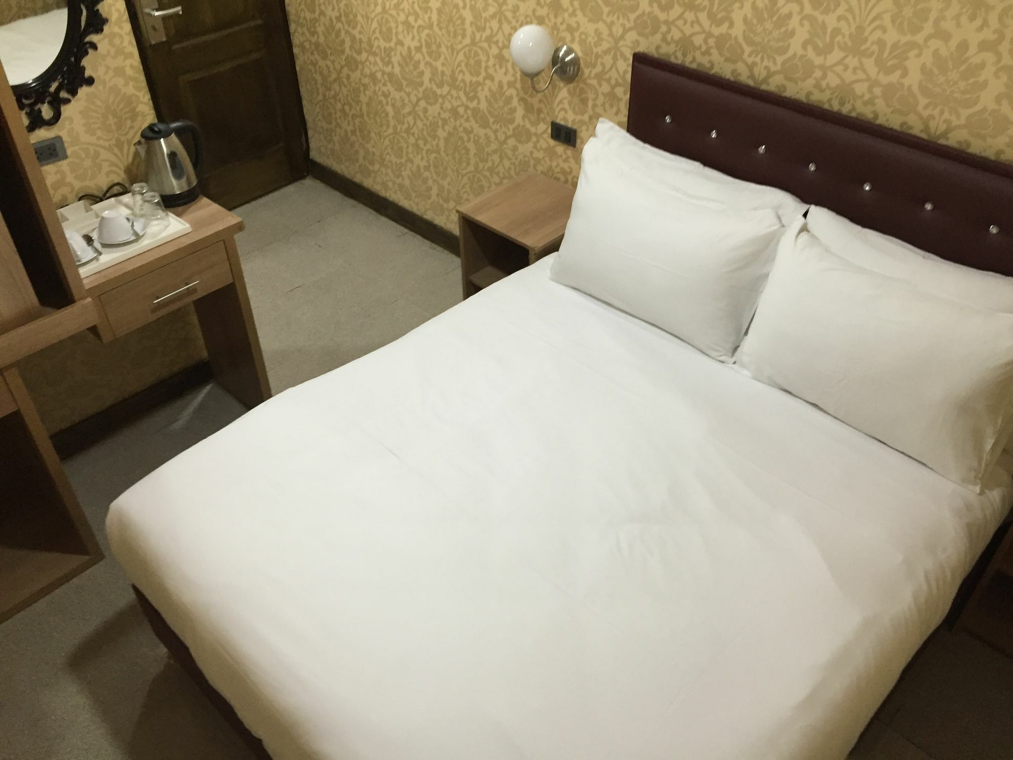 Harrys Suite Hotel 방콕 외부 사진
