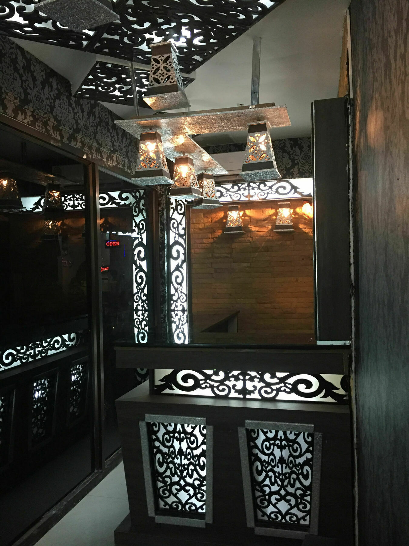 Harrys Suite Hotel 방콕 외부 사진