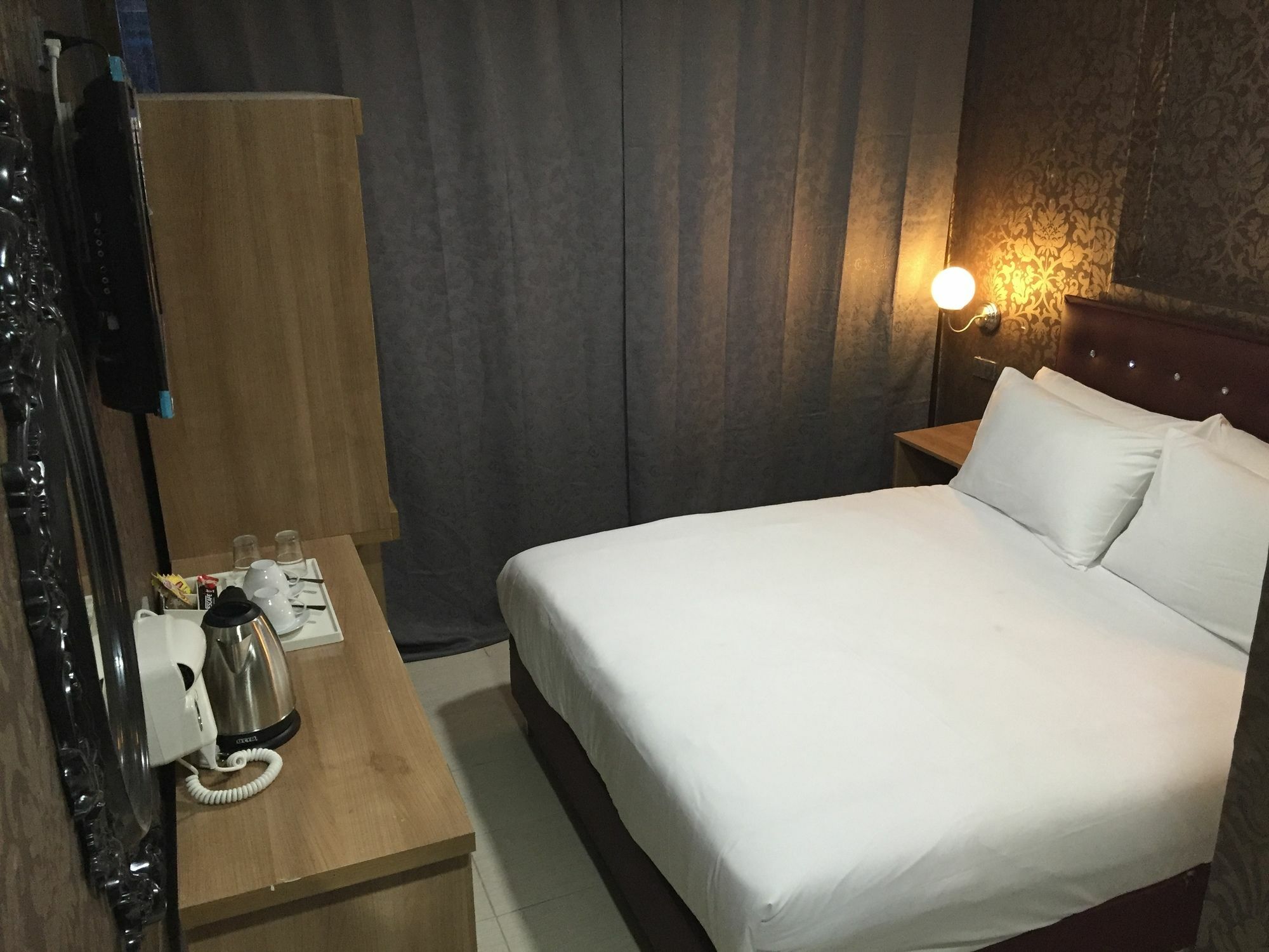 Harrys Suite Hotel 방콕 외부 사진